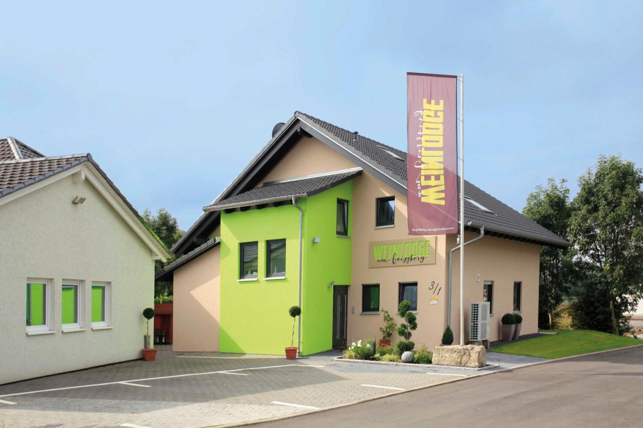 Weinlodge Am Geissberg 에버스타트 외부 사진